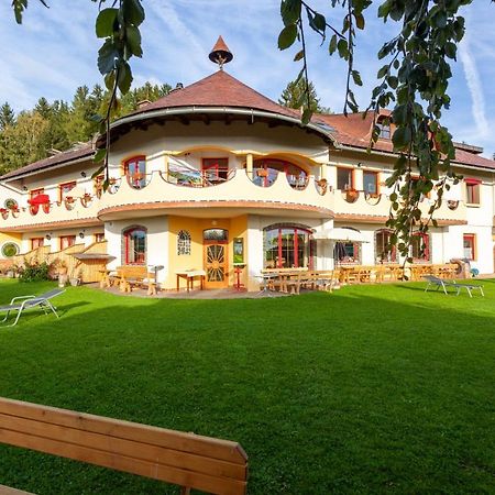 Biolandhaus Arche Eberstein Ngoại thất bức ảnh
