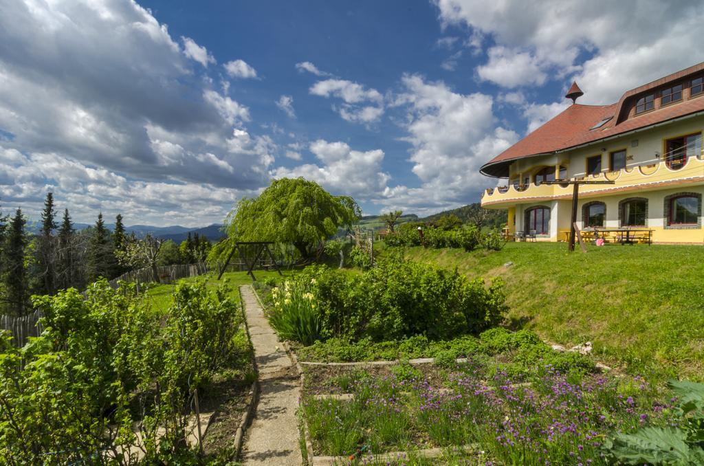 Biolandhaus Arche Eberstein Ngoại thất bức ảnh